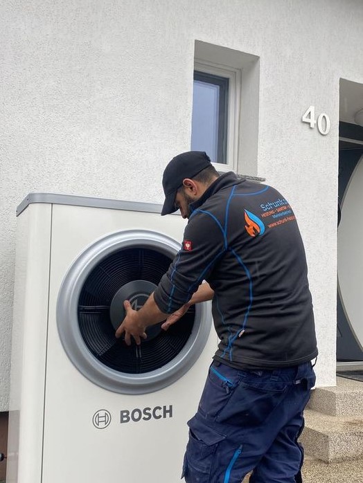 Hybrid Wärmepumpe von Bosch in Bad Hönningen montiert